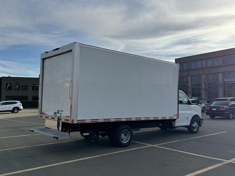 26 Footer Exterior
